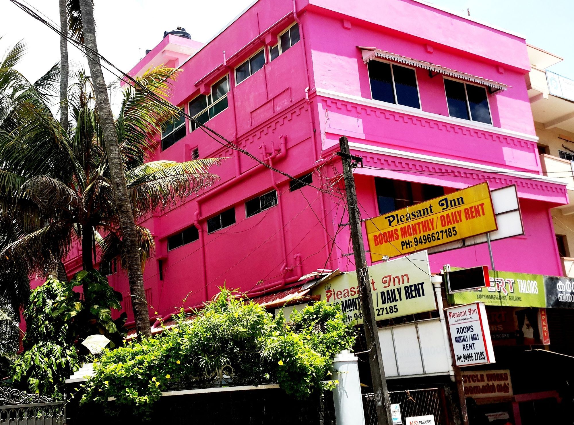 Pleasant Inn Kochi Exterior photo